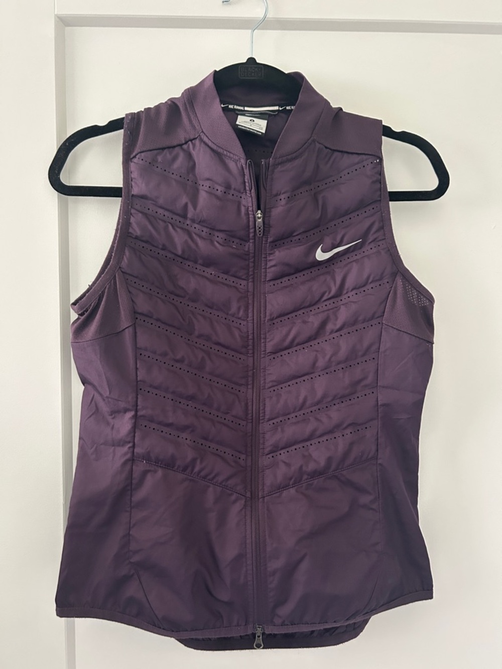 Nike Women's Purple Quilted Sleeveless Zip Vest